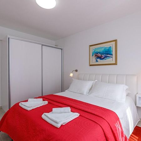 Apartments Lavizatic โปเรช ภายนอก รูปภาพ