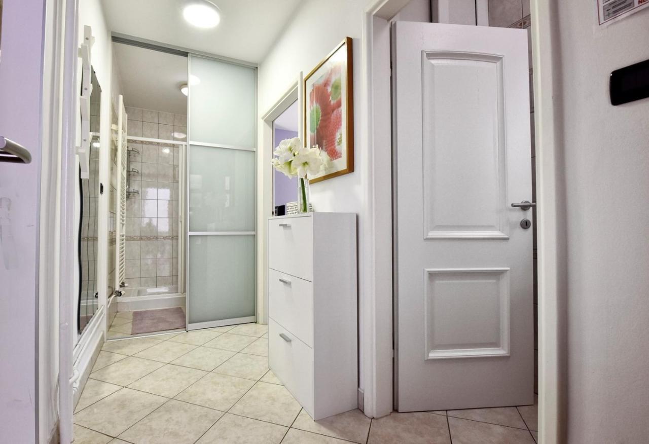 Apartments Lavizatic โปเรช ภายนอก รูปภาพ