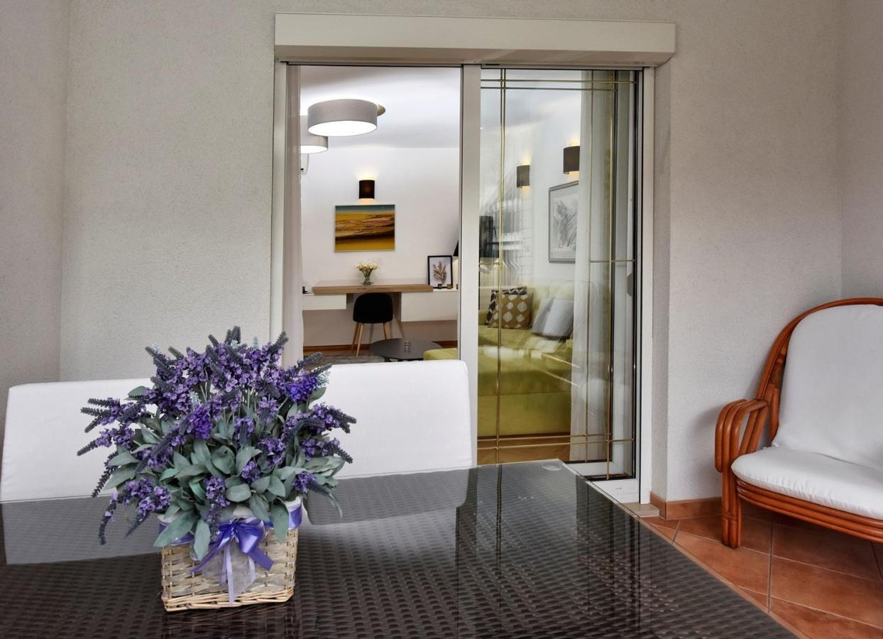 Apartments Lavizatic โปเรช ภายนอก รูปภาพ