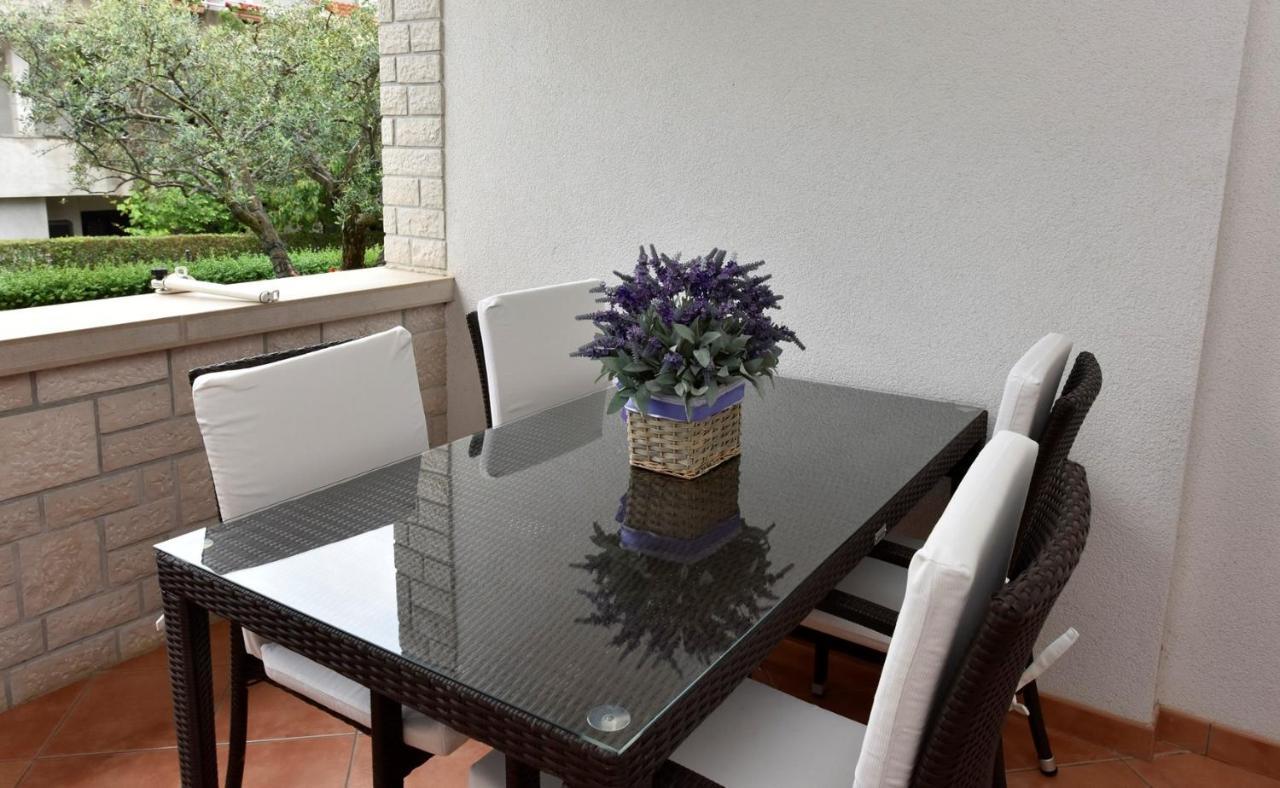 Apartments Lavizatic โปเรช ภายนอก รูปภาพ