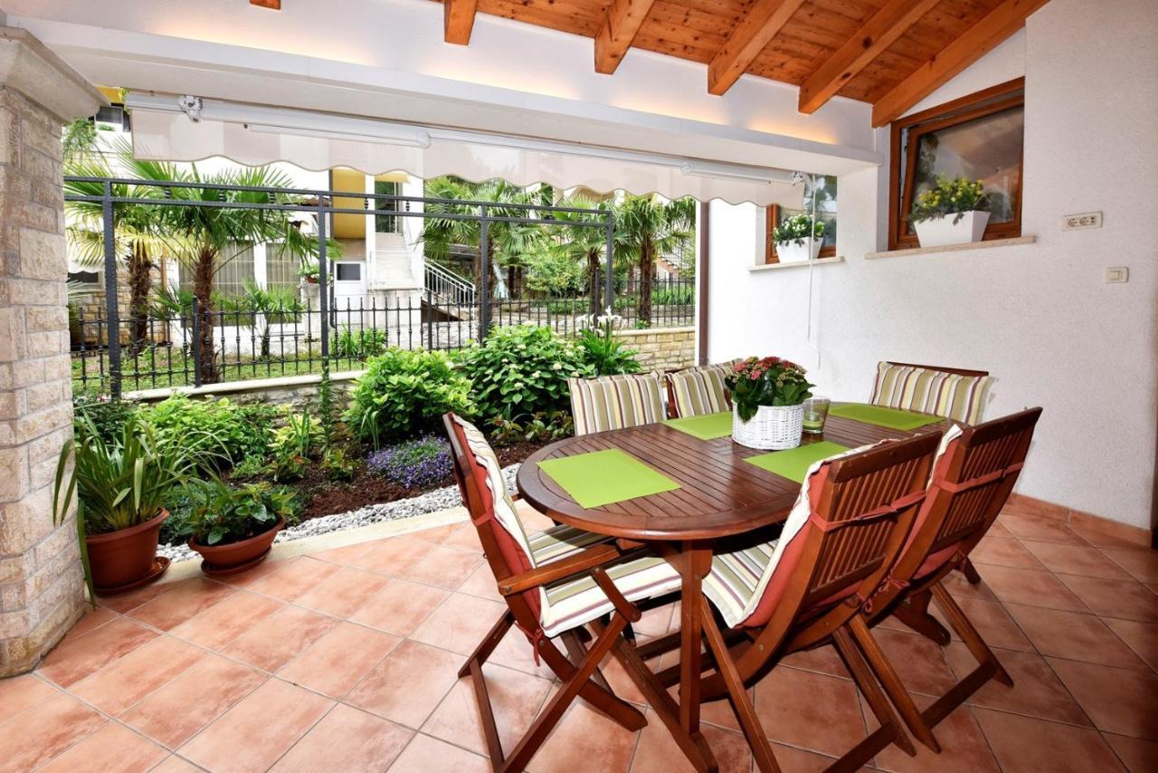 Apartments Lavizatic โปเรช ภายนอก รูปภาพ