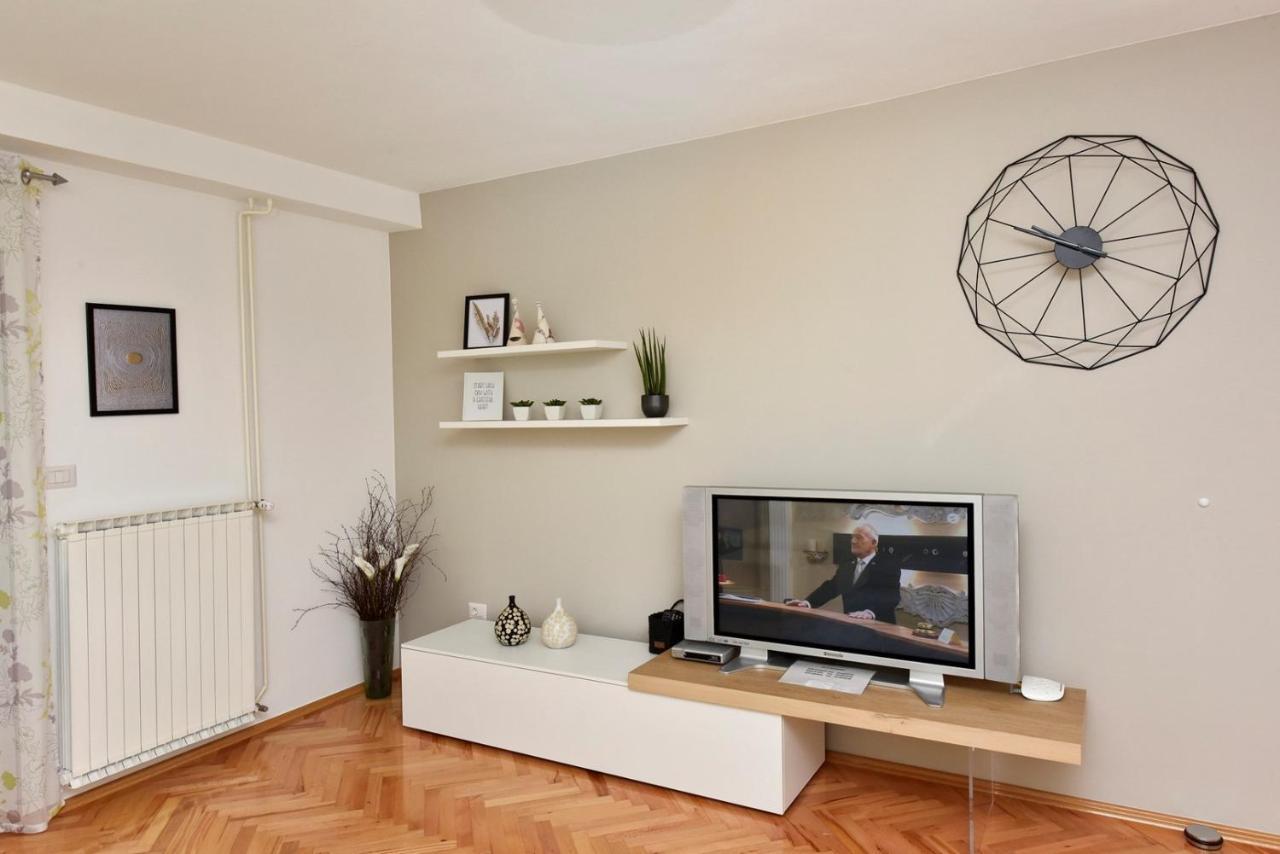 Apartments Lavizatic โปเรช ภายนอก รูปภาพ