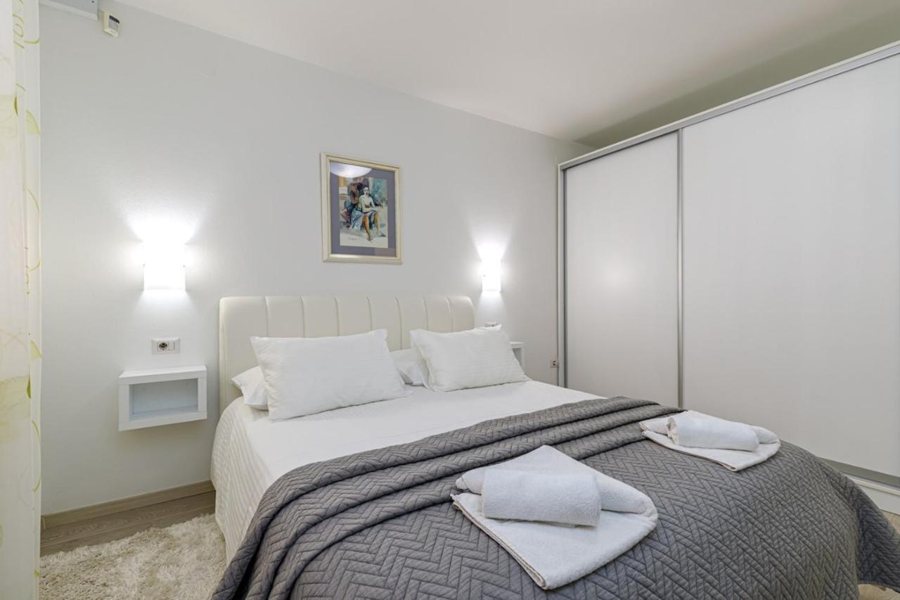 Apartments Lavizatic โปเรช ภายนอก รูปภาพ