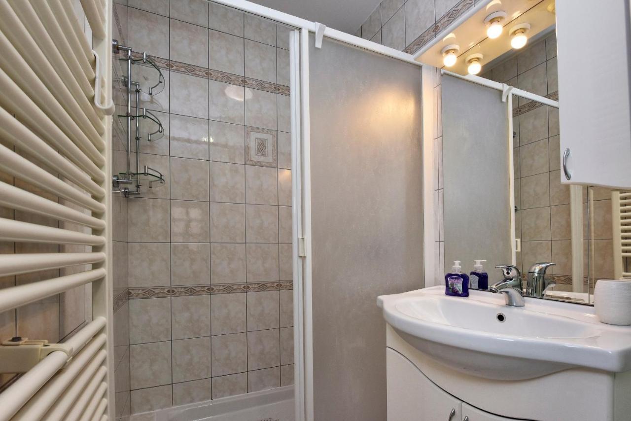 Apartments Lavizatic โปเรช ภายนอก รูปภาพ
